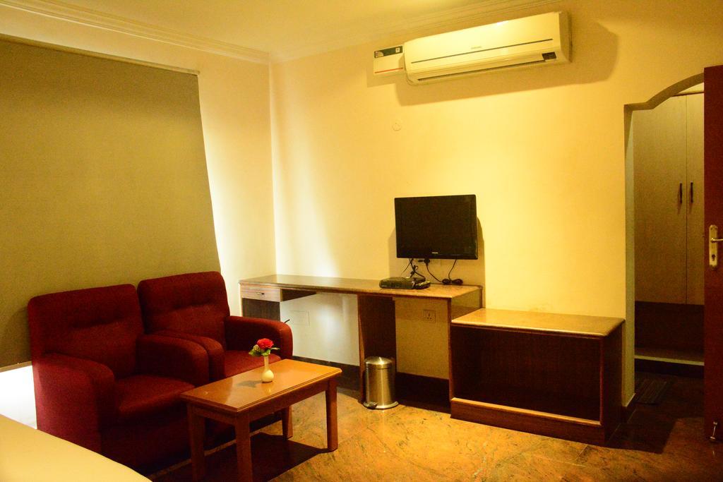 מאיילדותראי Hotel Pams מראה חיצוני תמונה
