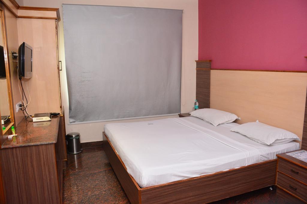 מאיילדותראי Hotel Pams מראה חיצוני תמונה