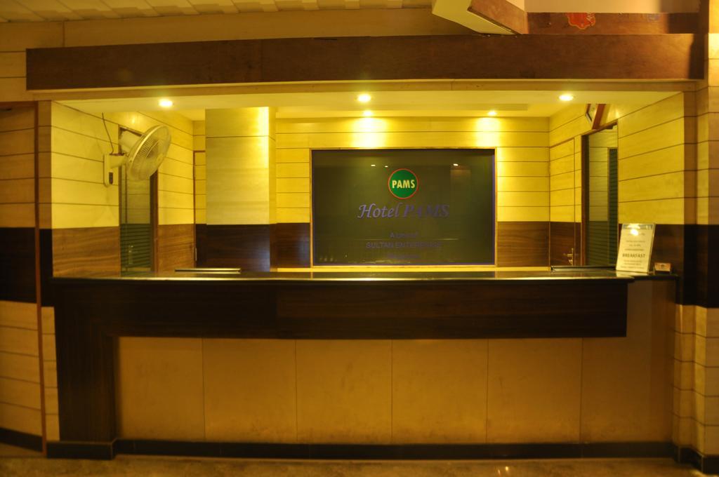 מאיילדותראי Hotel Pams מראה חיצוני תמונה