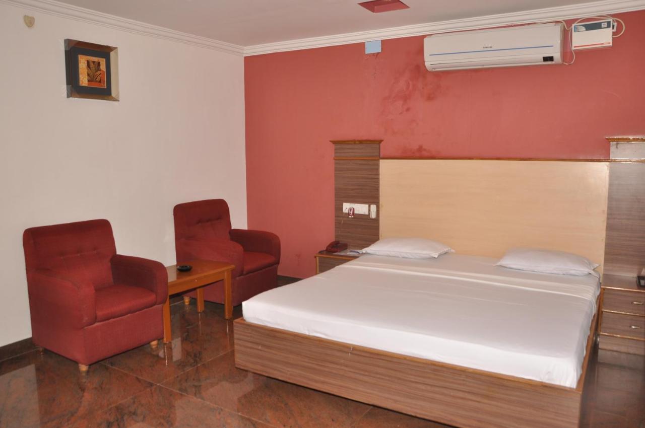 מאיילדותראי Hotel Pams מראה חיצוני תמונה