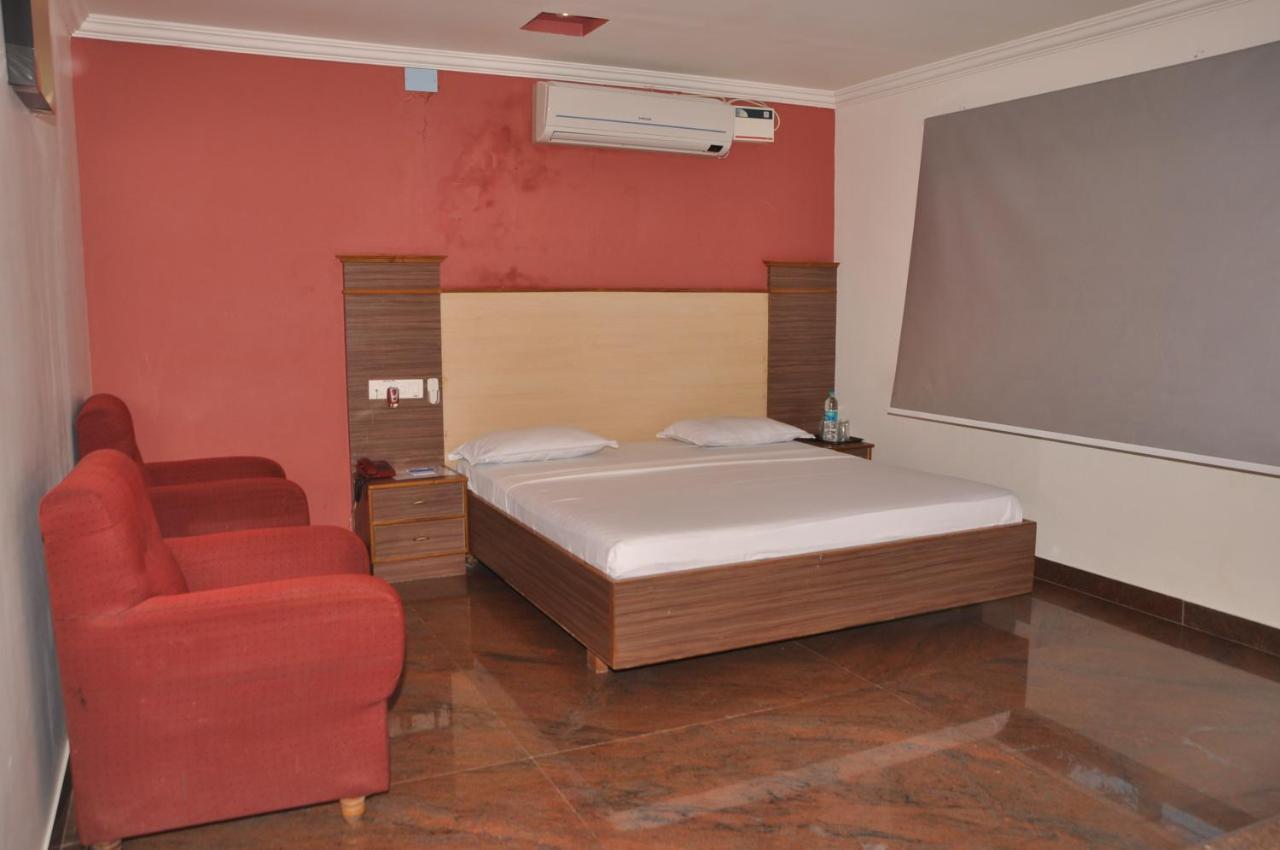 מאיילדותראי Hotel Pams מראה חיצוני תמונה