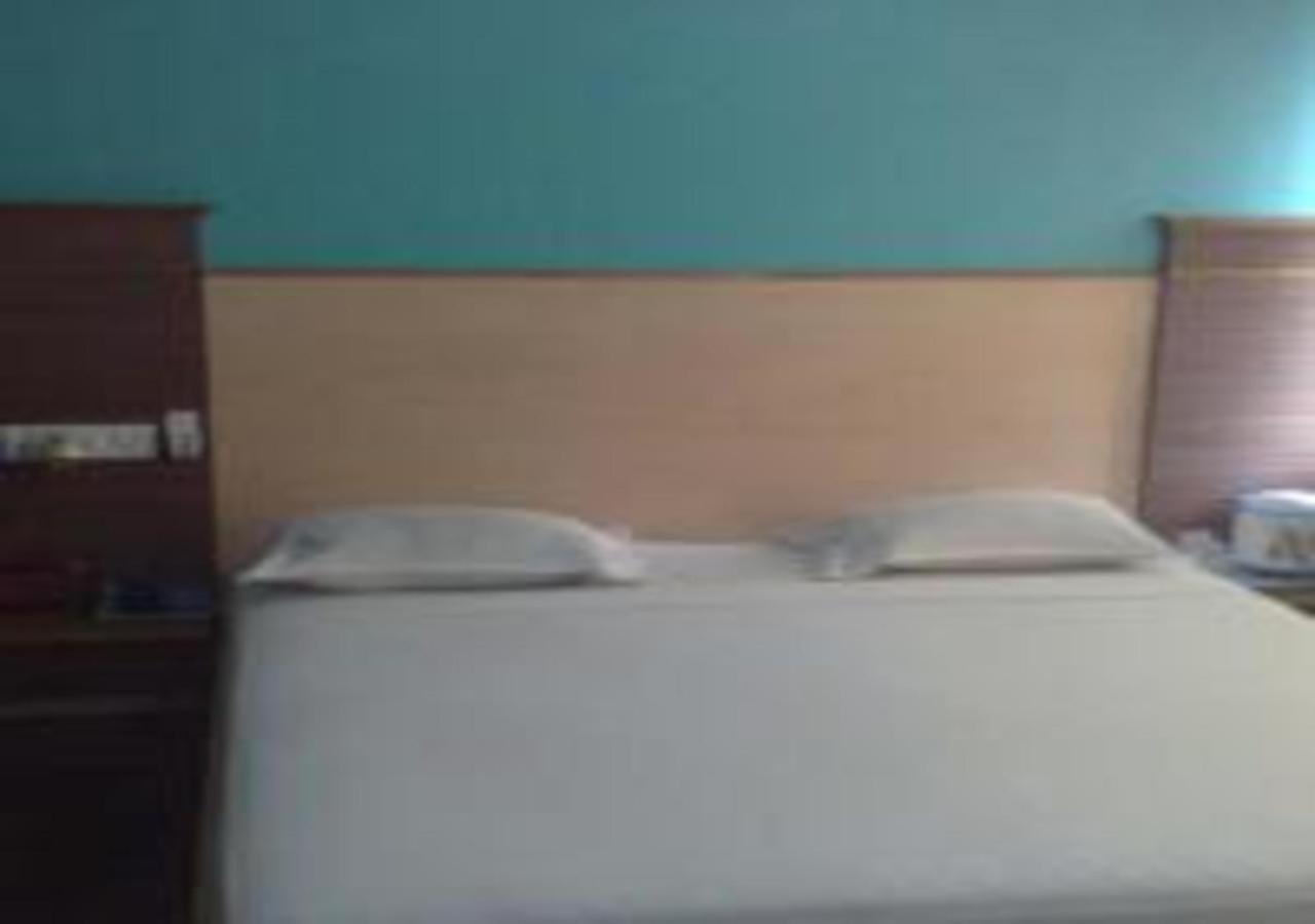 מאיילדותראי Hotel Pams מראה חיצוני תמונה