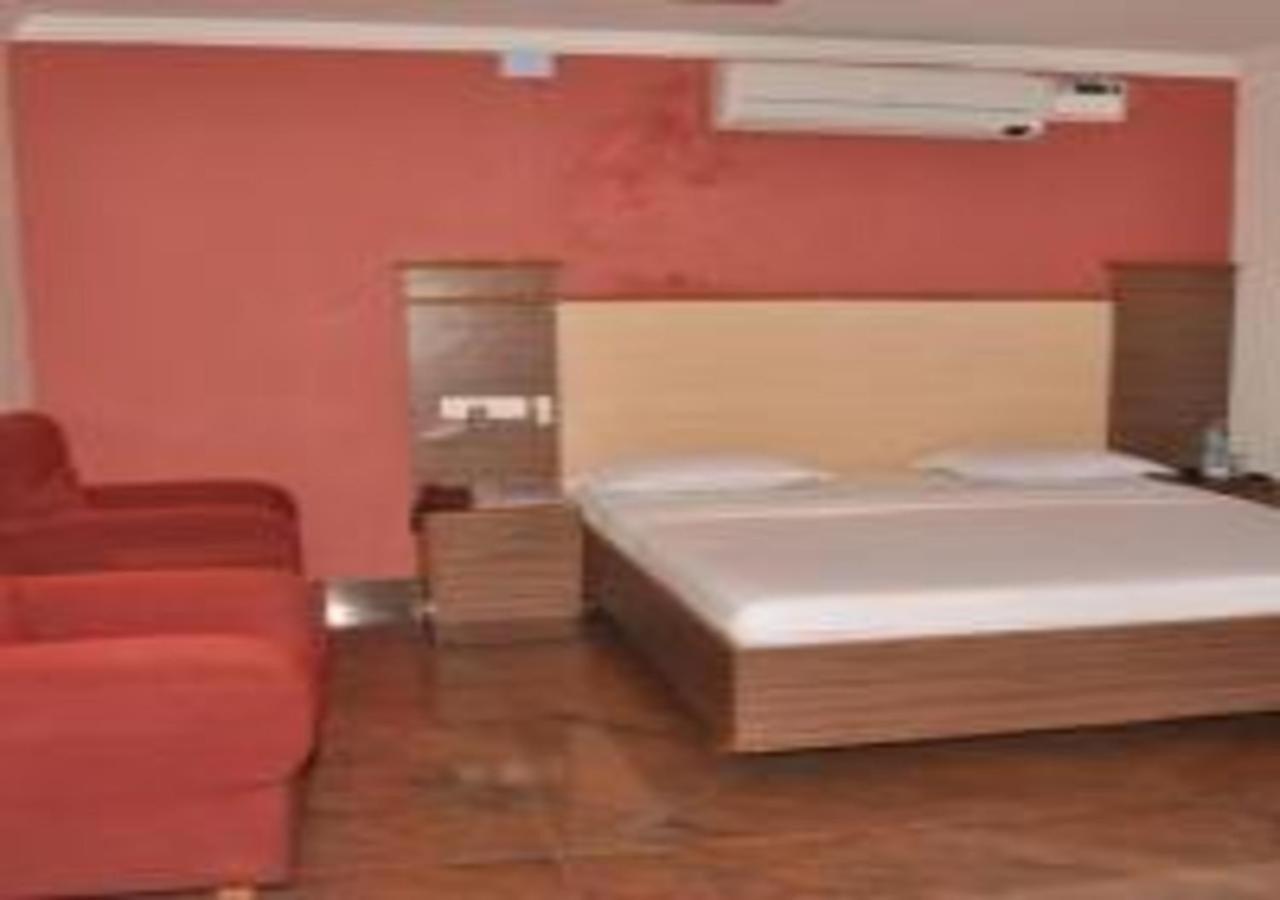 מאיילדותראי Hotel Pams מראה חיצוני תמונה